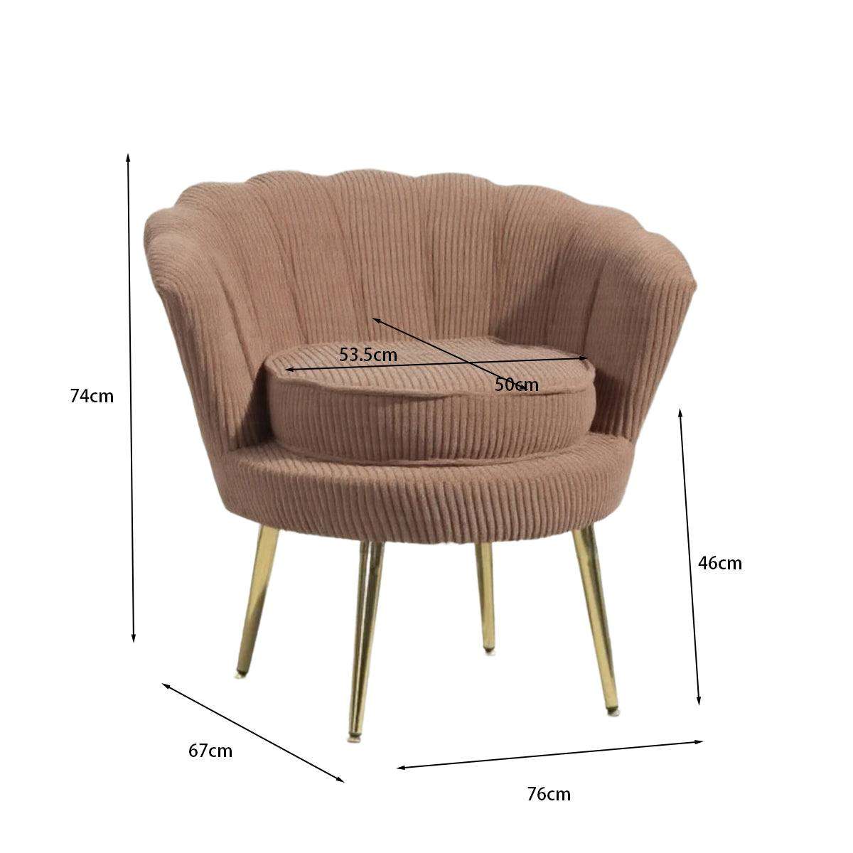 Rib Schelp Stoel bruin met ribstof en goudkleurig onderstel in modern interieur